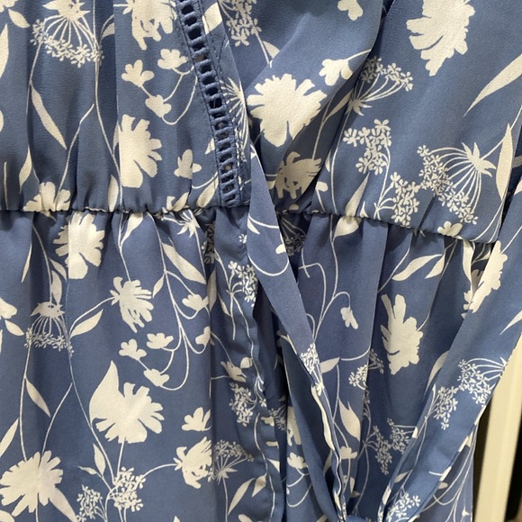 Floral Faux Wrap Top - Picture 4 of 5